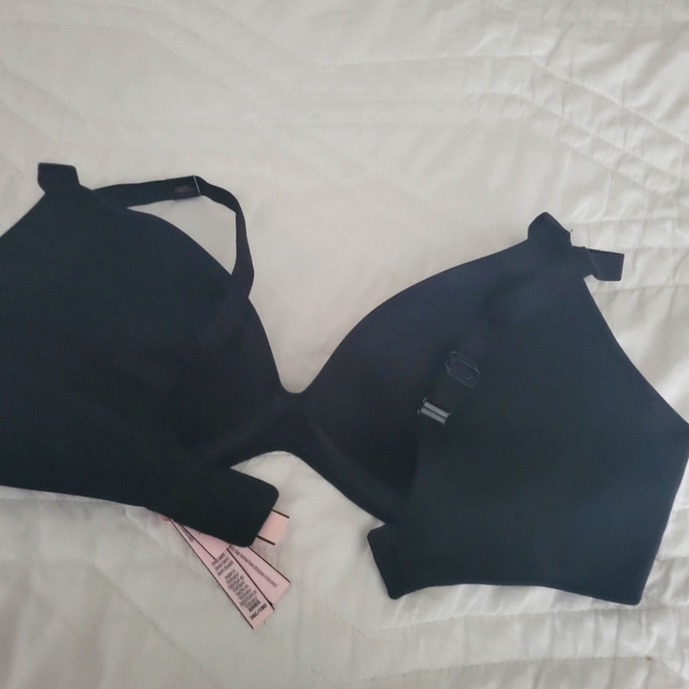 Victoria Secret wireless Bra size 36C